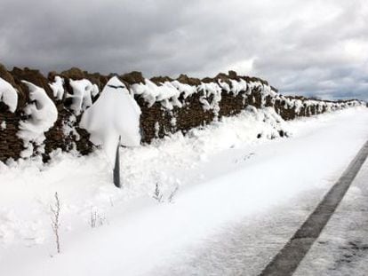 Una carretera nevada de El Portell de Morella. 