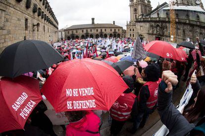 Manifestación el pasado febrero en Santiago en defensa de la sanidad pública.