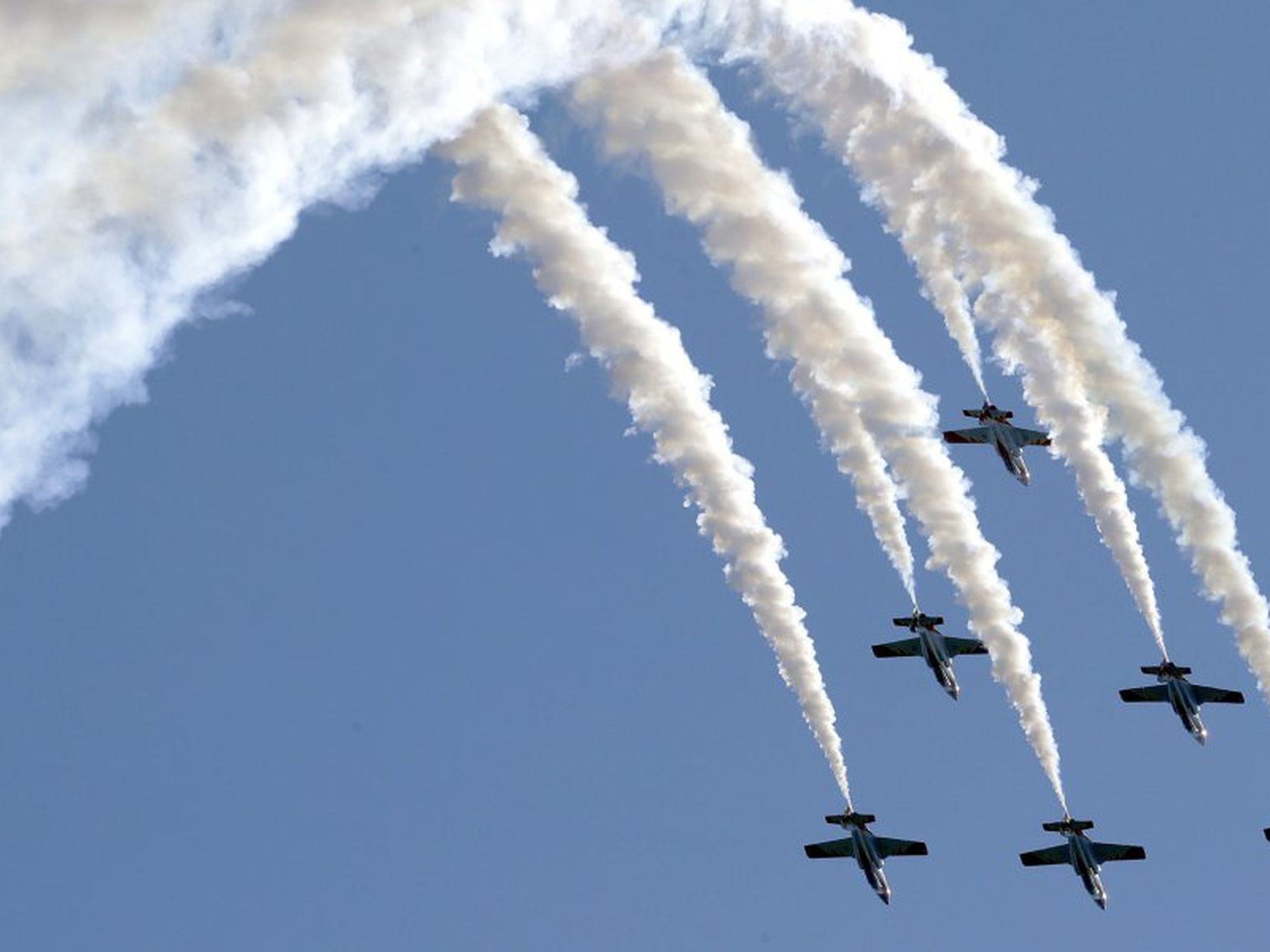 El Ejército del Aire suspende las exhibiciones de la Patrulla Águila tras  los últimos accidentes | España | EL PAÍS