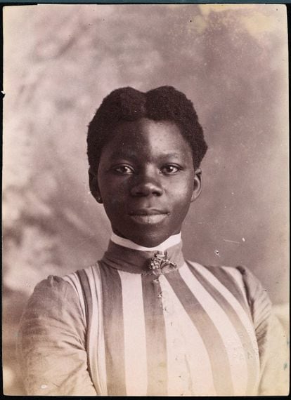 'Kaffer woman, 1880'.