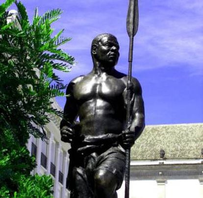 Estatua de Zumbi en Sao Paulo / Panoramio