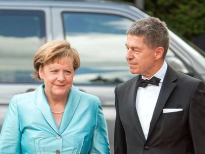 Angela Merkel y su marido, Joachim Sauer, en el Festival de Bayreuth en2015.