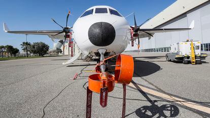 El demostrador tecnológico Airbus C295 FTB2 busca incorporar en los aviones militares tecnologías menos contaminantes y silenciosas que se desarrollan en la planta de San Pablo, en Sevilla.