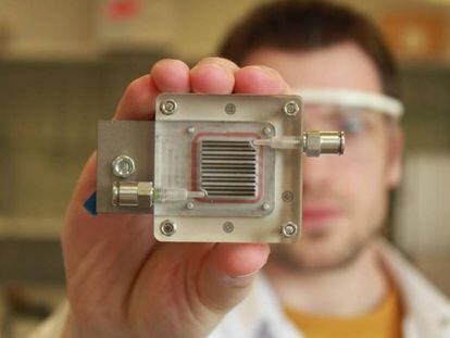 Crean un dispositivo que convierte el aire contaminado en energía
