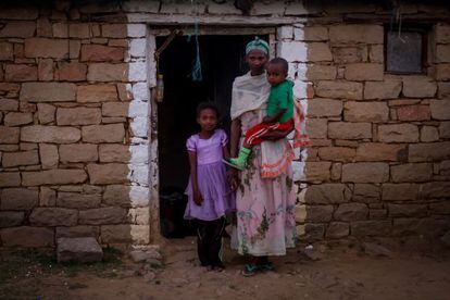 La de Idulah es un ejemplo de familia compuesta por una madre soltera con hijos a su cargo en Adigrat, al norte de Etiopía.