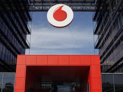 Vodafone eleva la voluntariedad del ERE al 30% con una oferta de 50 días por año
