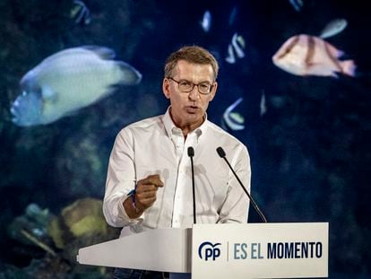 Alberto Núñez Feijóo participa en un acto en el Oceanográfico de València, este jueves.