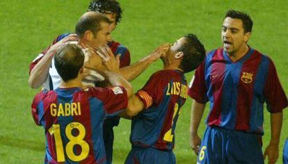 Zidane agrede a Luis Enrique en un clásico entre el Madrid y el Barcelona de 2003.