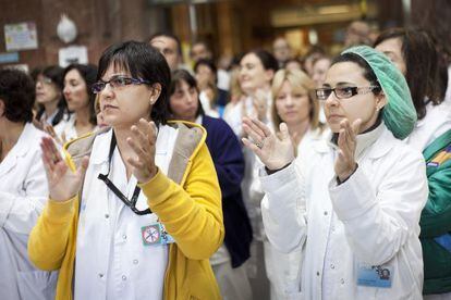 Protesta de sanitarios en un hospital catal&aacute;n