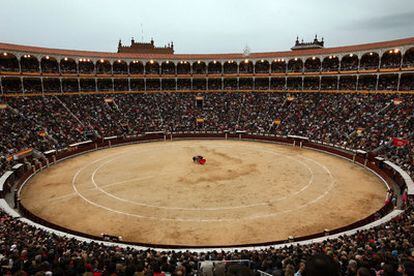 Vista panorámica de la plaza de toros de Las Ventas de Madrid en un festejo de 2008.