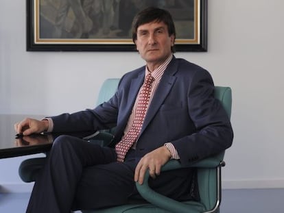 El viceconsejero vasco de Funci&oacute;n P&uacute;blica, Andr&eacute;s Zearreta, esta ma&ntilde;ana en su despacho.