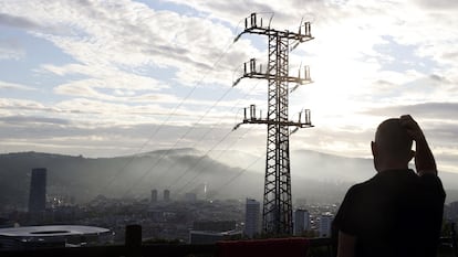 Una torreta eléctrica en Bilbao.