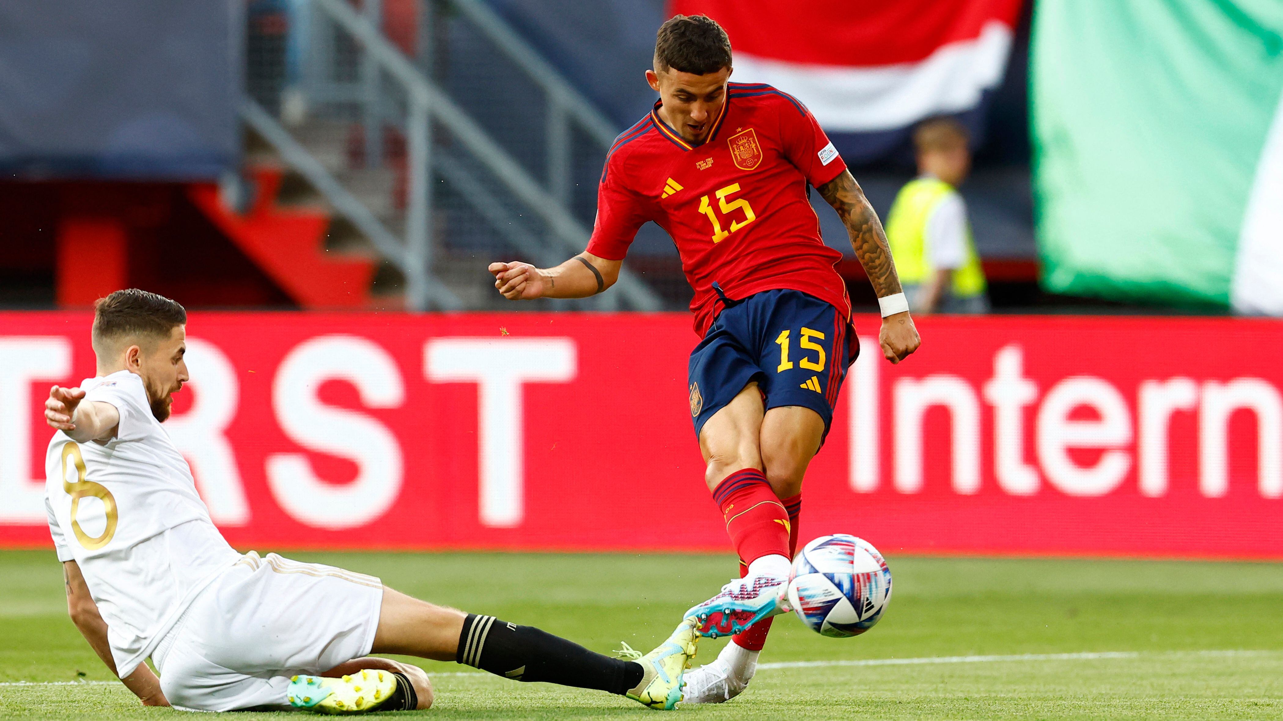 Soccer Football - UEFA Nations League - Semi Final - Spain v Italy -  De Grolsch Veste, Enschede, Netherlands - June 15, 2023
Spain's Yeremy Pino scores their first goal REUTERS/Piroschka Van De Wouw