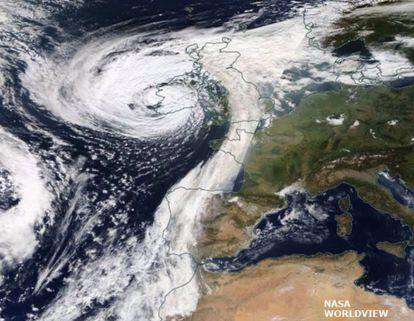 La tormenta Ophelia arrastró arena del Sáhara y cenizas de los fuegos forestales de la Península Ibérica hasta Reino Unido.