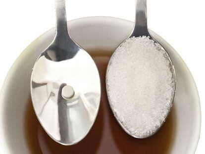 El poder endulzante de la sacarina es de 300 a 500 veces mayor que el del azúcar.