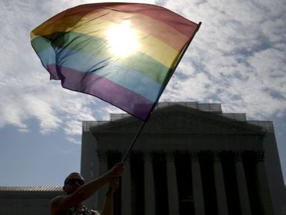 La ley de Arizona favorece las diferencias sociales en cuanto a orientación sexual o raza, entre otros.