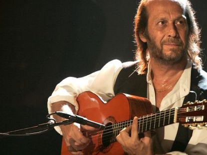 Paco de Lucía en un concierto del Festival de Vitoria de 2004.
