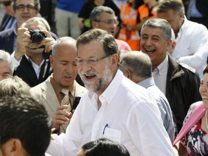 Rajoy en Portomar&iacute;n (Lugo) donde ha sido nombrado Caballero de la Real Orden Seren&iacute;sima de la Alquitara.