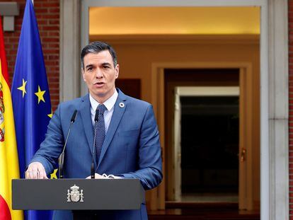 El presidente del Gobierno, Pedro Sánchez, comparece en el Palacio de la Moncloa, este viernes.