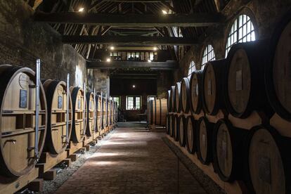 La bodega de Calvados en el castillo de Breuil.