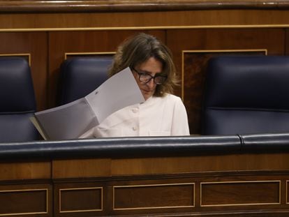 La ministra de Transición Ecológica, Teresa Ribera, durante la sesión de control al Gobierno celebrada este miércoles en el Congreso.