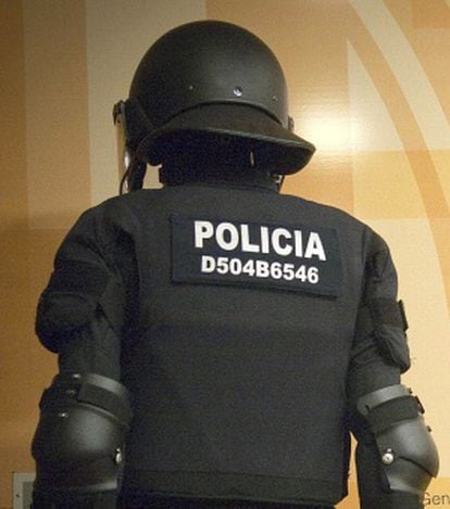 Modelo de identificación aprobado por los Mossos d´Esquadra.