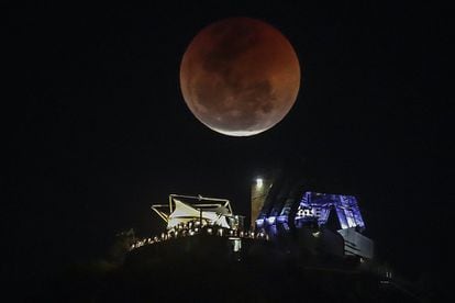 El eclipse lunar desde Río de Janeiro, Brasil.