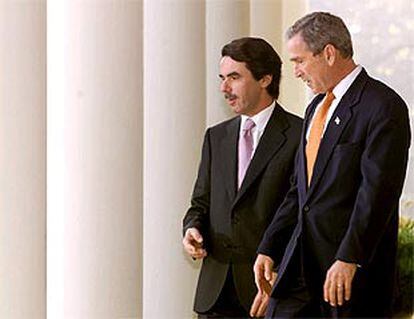 George Bush y José María Aznar, durante la visita de este último a la Casa Blanca.