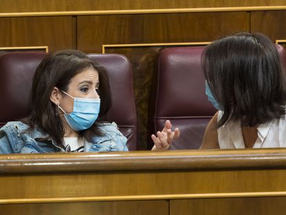 La portavoz del PSOE en el Congreso, Adriana Lastra, durante el primer pleno tras acabar el estado de alarma.