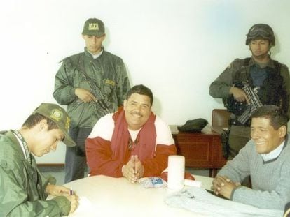 Samuel Santander Lopesierra, aka ‘The Marlboro Man,’ during his extradition process to the United States in 2002.