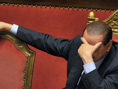 El primer ministro italiano, Silvio Berlusconi, después de su comparecencia en el Senado el pasado diciembre