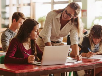 ¿Quieres dedicarte a la enseñanza del español como lengua extranjera? ¡Este máster 'online' es para ti!