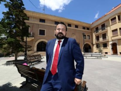 Juan Ramón Amores (PSOE), con una enfermedad incurable, pone fin en La Roda a 32 años de gobiernos de derechas