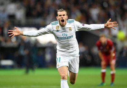 Gareth Bale celebra su gol ante el Liverpool.