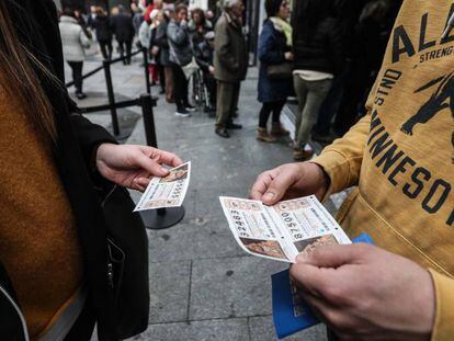 Jugadores de la Lotería del Niño, en Madrid.