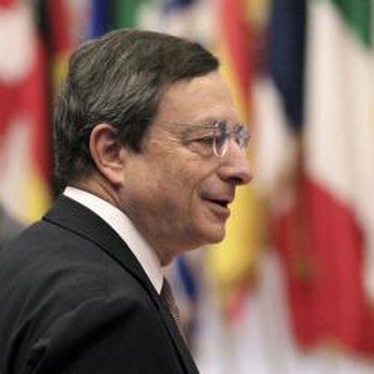 El presidente del BCE, Mario Draghi, a su llegada al Consejo de Ministros de Finanzas en Brusela el 3 de diciembre de 2012.