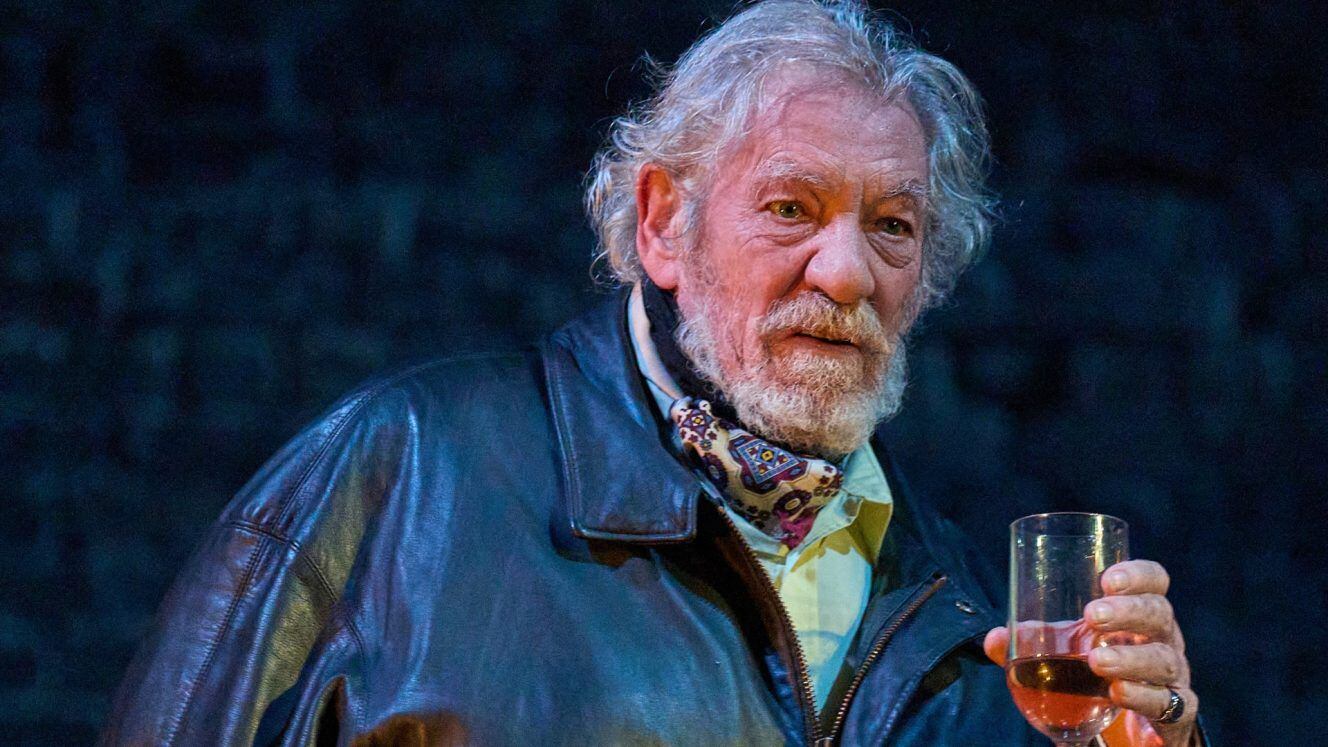 El actor Ian McKellen, hospitalizado tras sufrir una caída al vacío desde el escenario