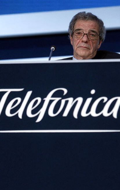 El presidente de Telefónica, César Alierta, durante la última junta celebrada en junio en Madrid