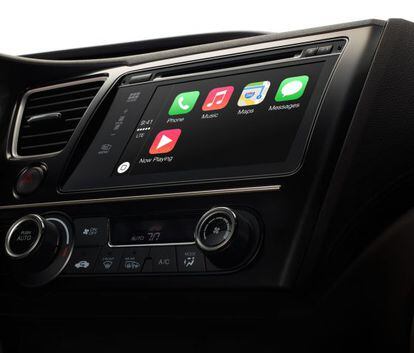 Panel de CarPlay en un salpicadero.