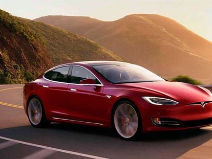 Habiendo actualizaciones OTA, Tesla no necesita que lleves el coche al taller