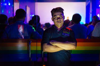 Sokha Kem, orgulloso dueño del Blue Chilli Bar, uno de los locales gais más conocidos de Phnom Penh.