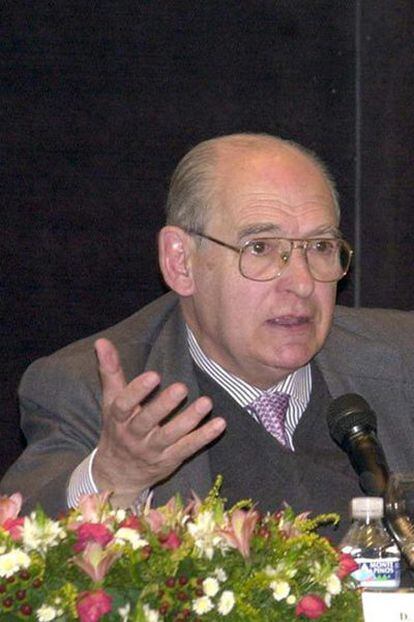 Antonio Fontán, en abril de 2001.