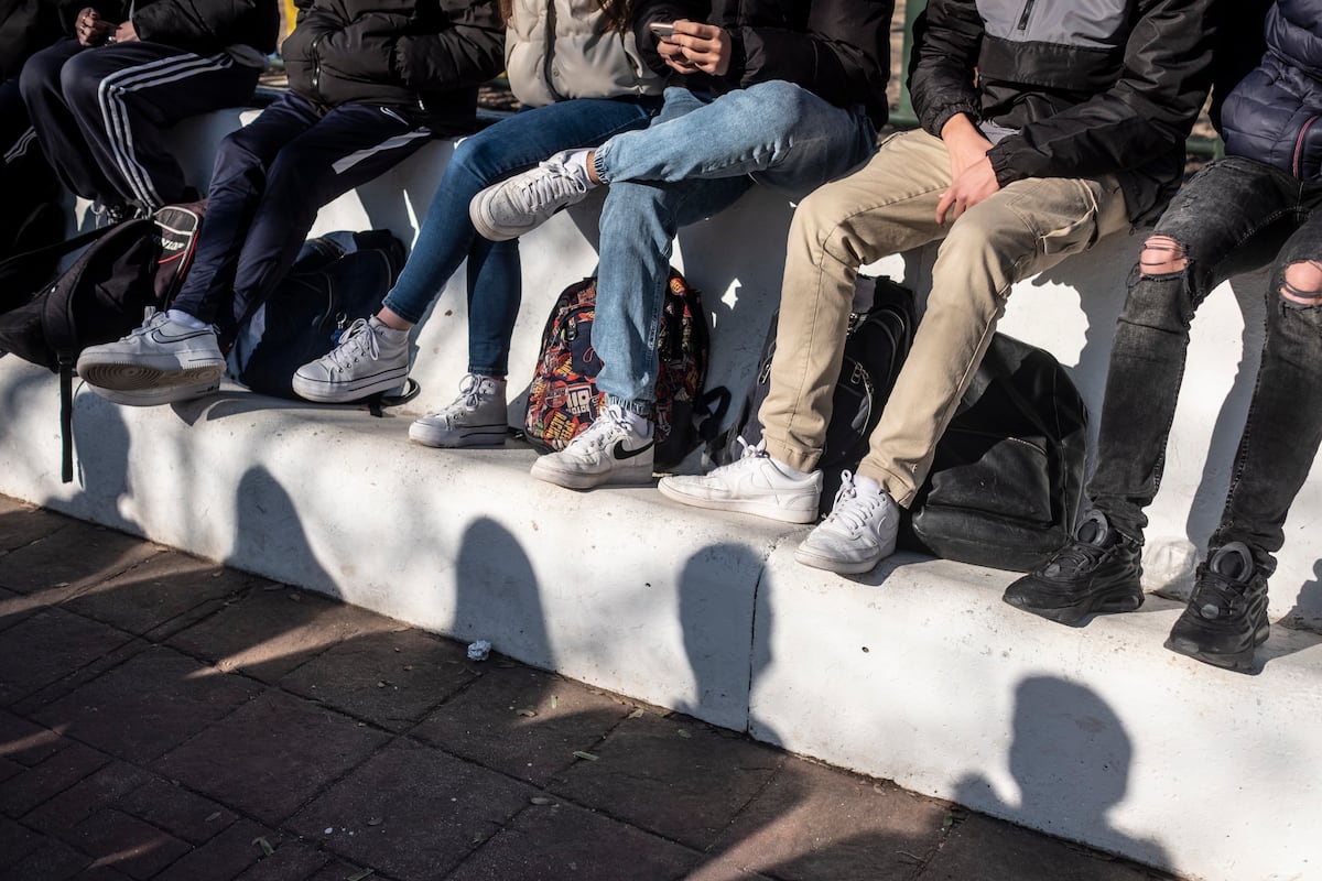 Cuatro de cada 10 españoles aseguran que no gozan de buena salud mental y un 15 % ha pensado en el suicidio |  Compañía