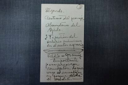 Tarjeta con algunas anotaciones de López Mateos, en posesión de Castillo. 