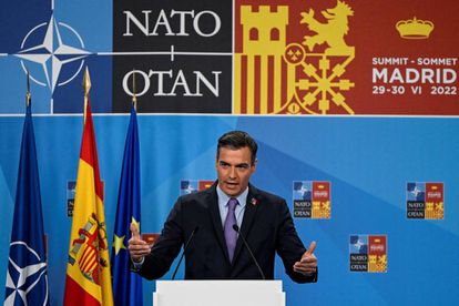El presidente del Gobierno, Pedro Sánchez, durante la rueda de prensa en la Conferencia de la OTAN.