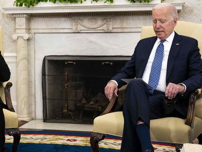 El presidente de EE UU, Joe Biden (derecha), y su homólogo ucranio, Volodímir Zelenski, en septiembre en la Casa Blanca.