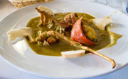 La caldereta de langosta de Menorca es una de las especialidades más tradicionales de la propuesta gastronómica del archipiélago.