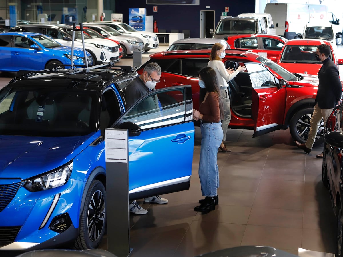 Las ventas de coches crecen un 18% en los nueve primeros meses del año | Economía