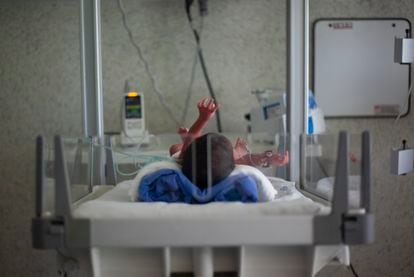 Un recién nacido en el Hospital Materno Perinatal Mónica Pretelini Sáenz en Estado de México (México) el pasado 25 mayo del 2020.