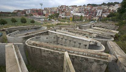 Algunas de las losas que cubrieron un edificio deportivo diseñado por Enric Miralles y Carme Pinós.